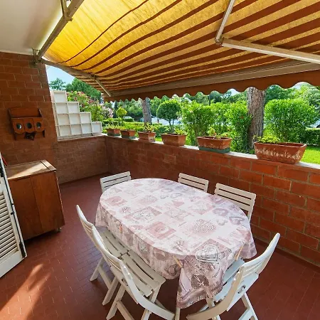 -3 Min Dal Mare- 2 Camere, Wifi, Ac, Terrazza דירה גרוסטו