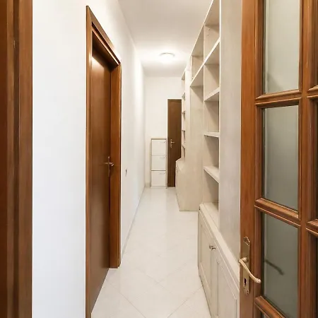 -3 Min Dal Mare- 2 Camere, Wifi, Ac, Terrazza גרוסטו